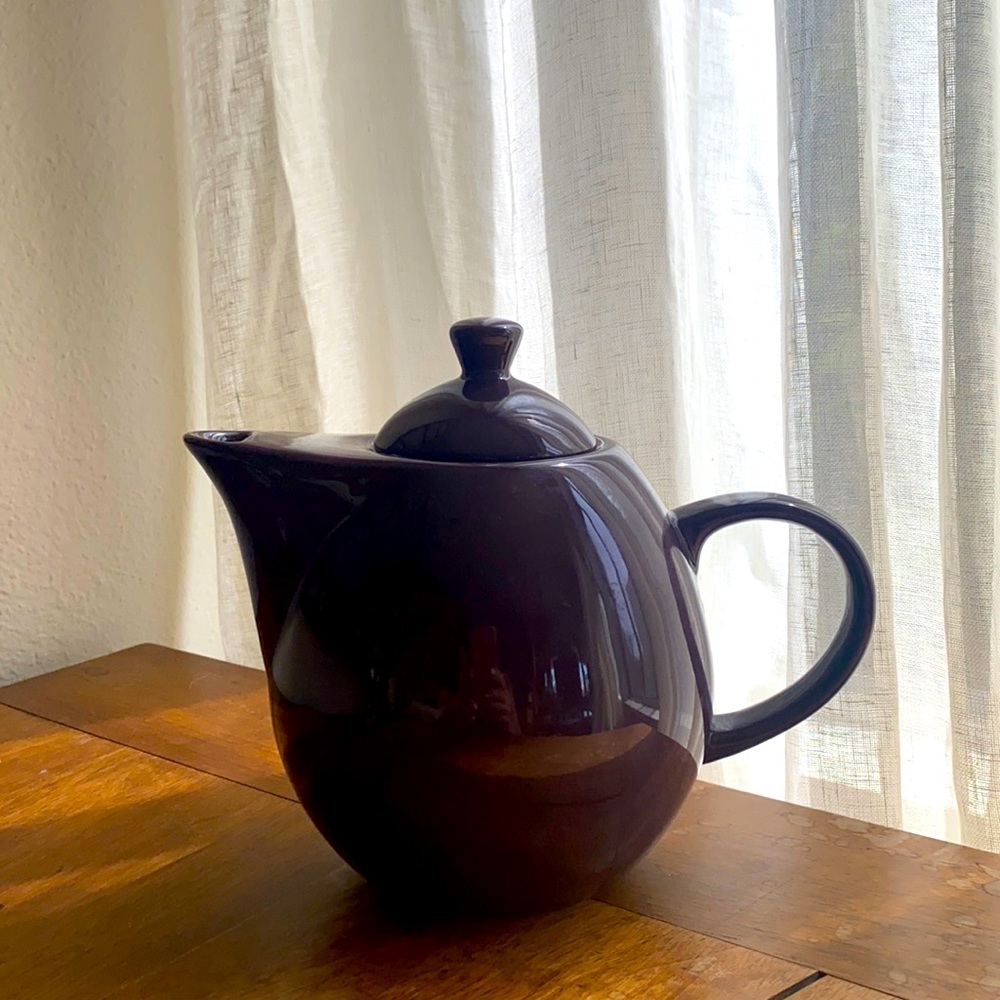 Retro, purpleTeapot in perfect condition! NWOT